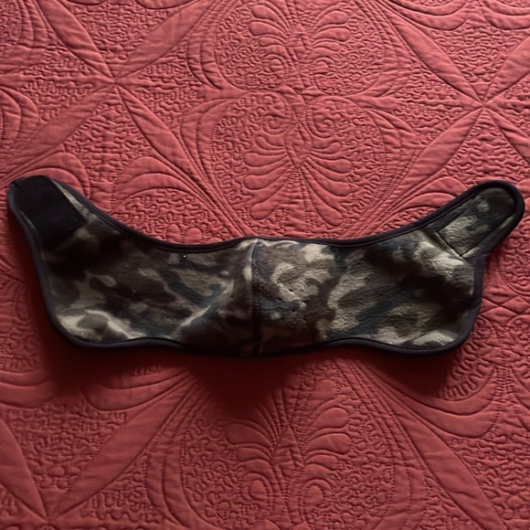 2 “gaitors” - camo & grey - NEVER USED - Picture 3 of 9